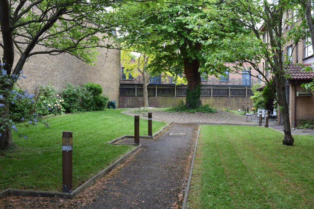 Splendid 1 Bed Flat In Stockwell, Sleeps 4 Appartement *